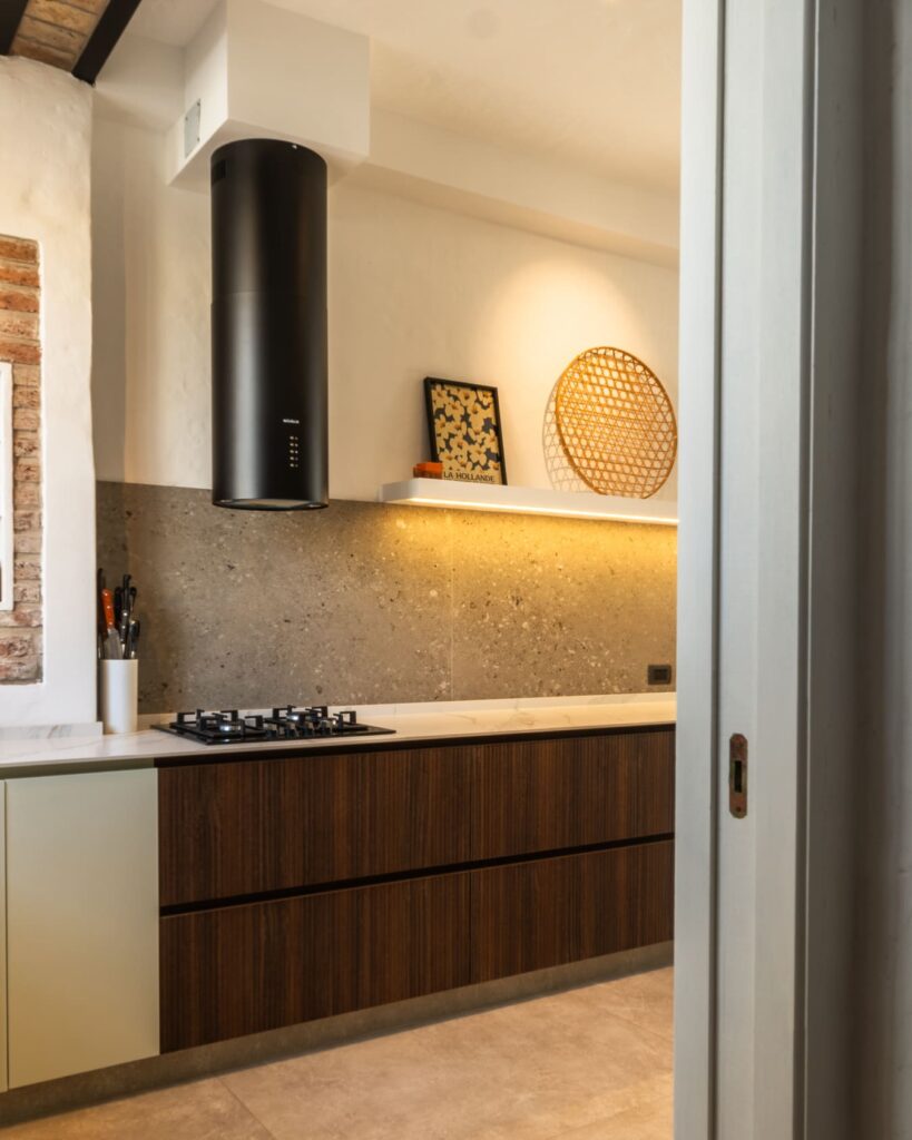Cocina Casa Olivos con acabado Riga Patrese de Cleaf.